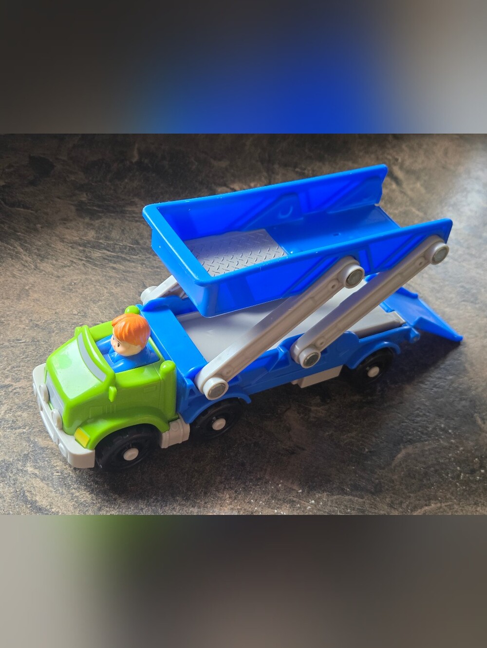 Little People Ramp N' Go Carrier Wheelie Car Truck Hauler